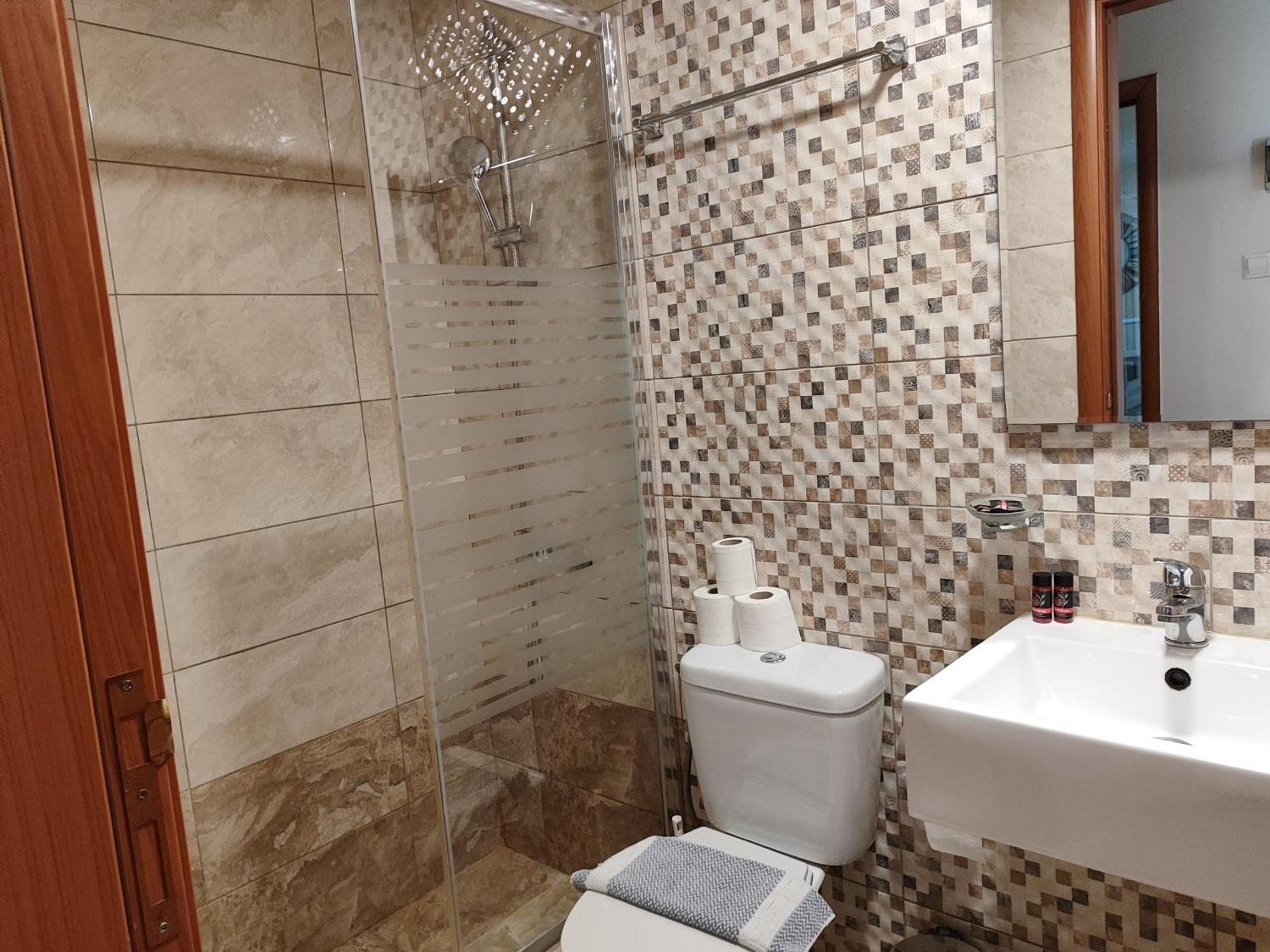 Pelineon 3*