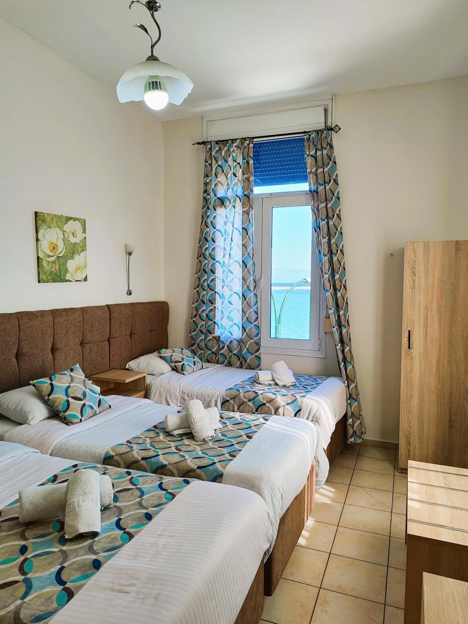 Pelineon 3*