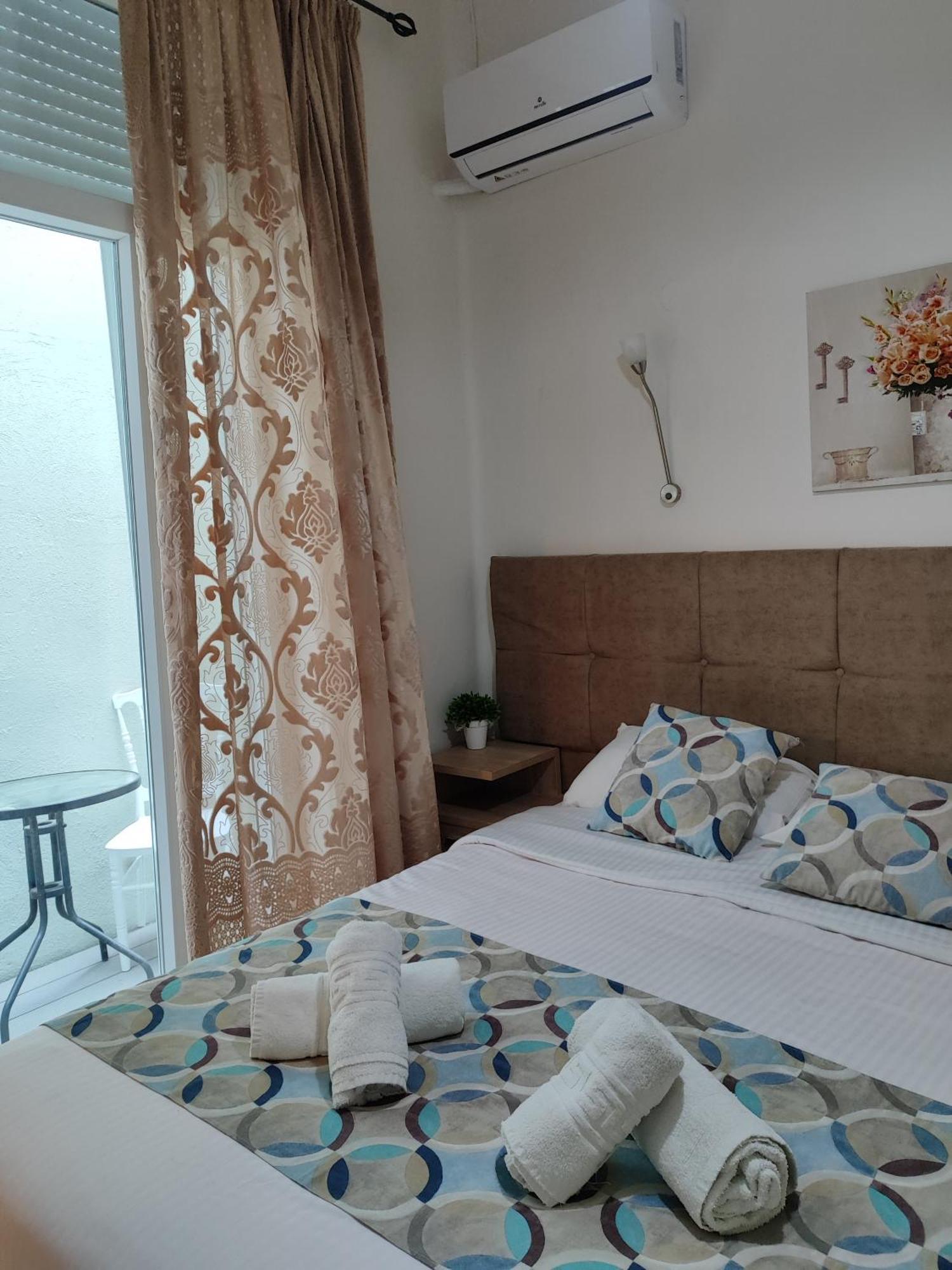 Pelineon 3*